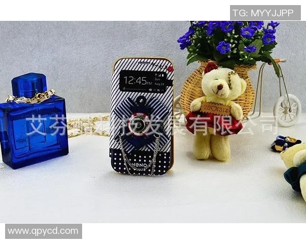 时尚白色磨砂足球明星手机壳让你的手机瞬间变身运动风格的时尚单品 时尚白色磨砂足球明星手机壳让你的手机瞬间变身运动风格的时尚单品